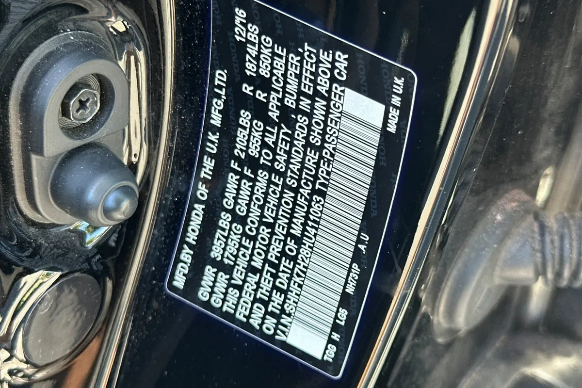 2017 Honda Civic LX thumbnail 37