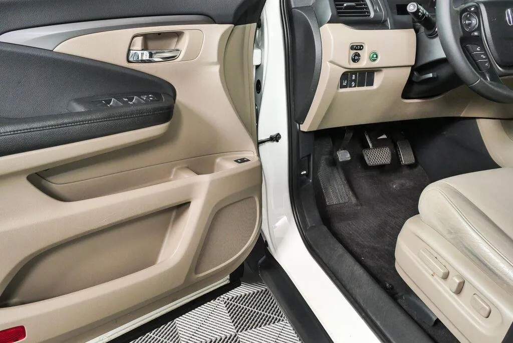 2017 HONDA PILOT EX-L thumbnail 6