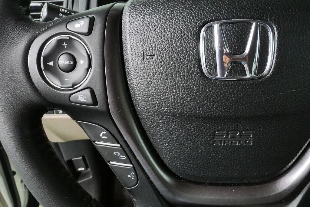 2017 HONDA PILOT EX-L thumbnail 8