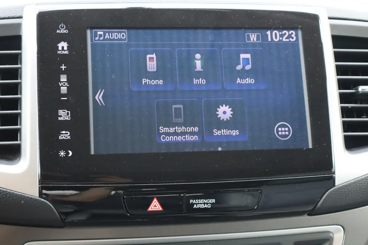2017 Honda Pilot EX-L thumbnail 18