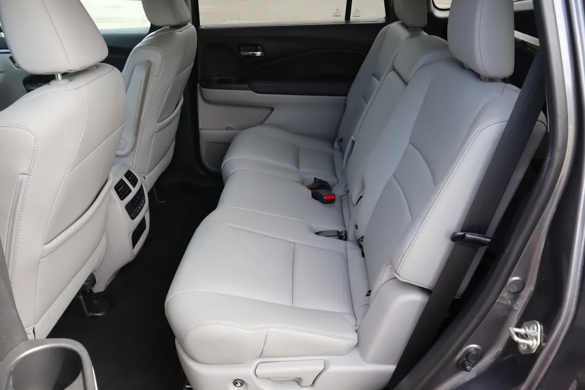 2017 Honda Pilot EX-L thumbnail 30