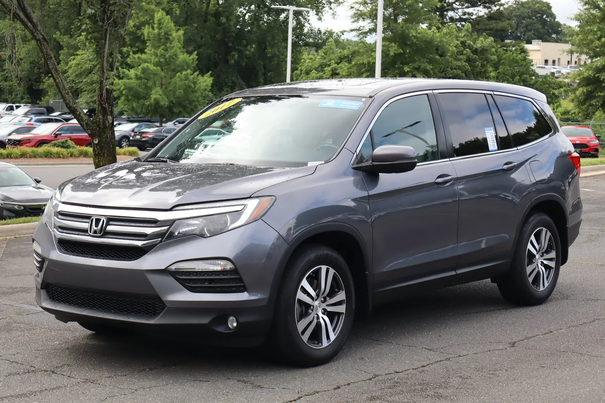 2017 Honda Pilot EX-L thumbnail 4