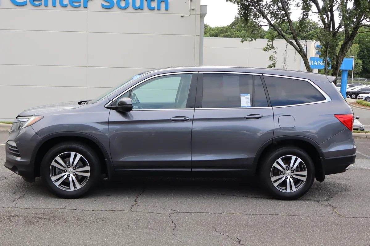 2017 Honda Pilot EX-L thumbnail 6