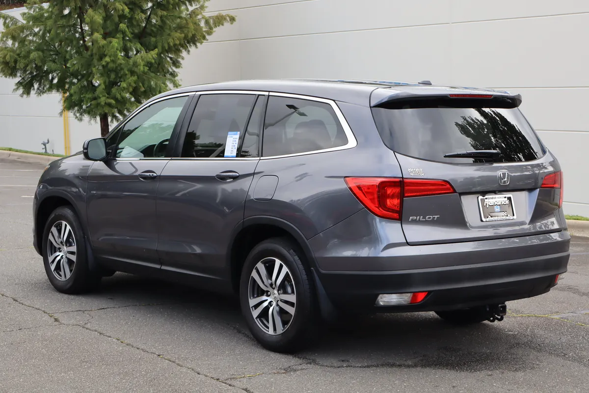 2017 Honda Pilot EX-L thumbnail 7