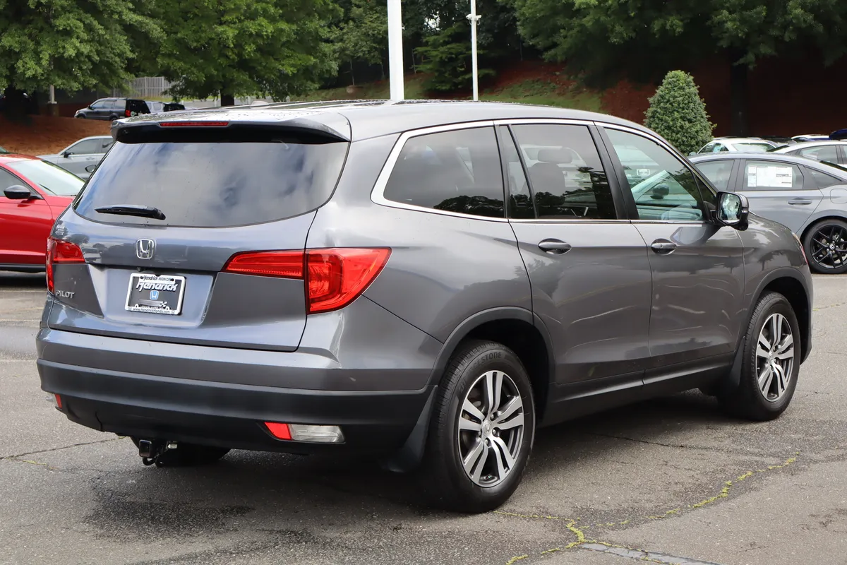 2017 Honda Pilot EX-L thumbnail 9