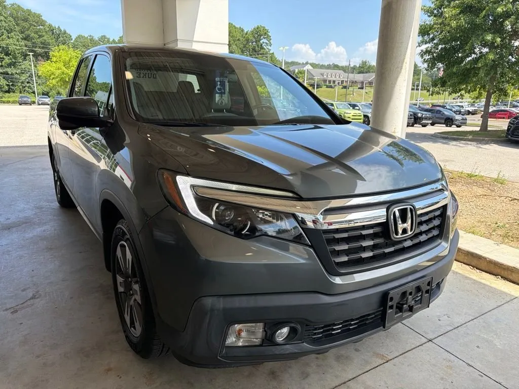 2017 Honda Ridgeline RTL-T thumbnail 4