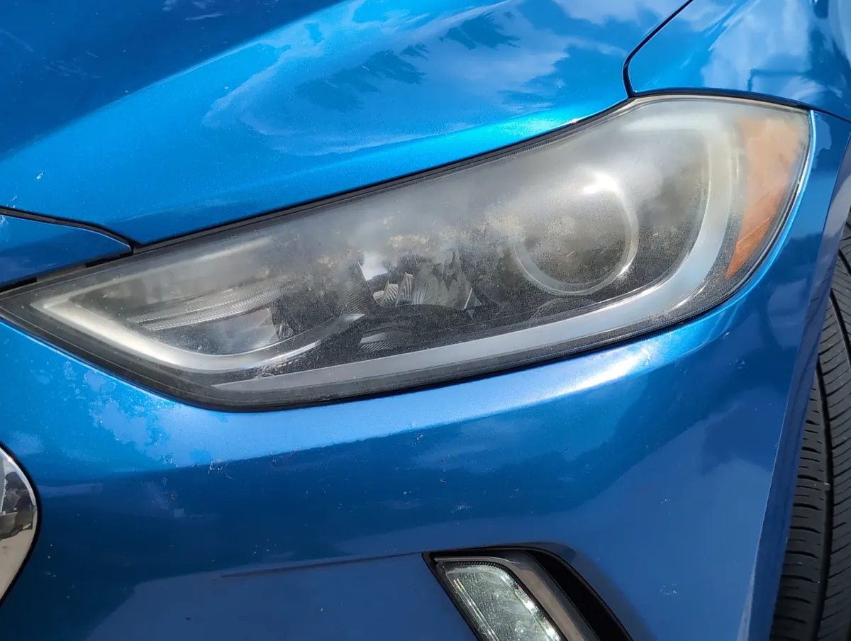 2017 Hyundai Elantra Limited thumbnail 5