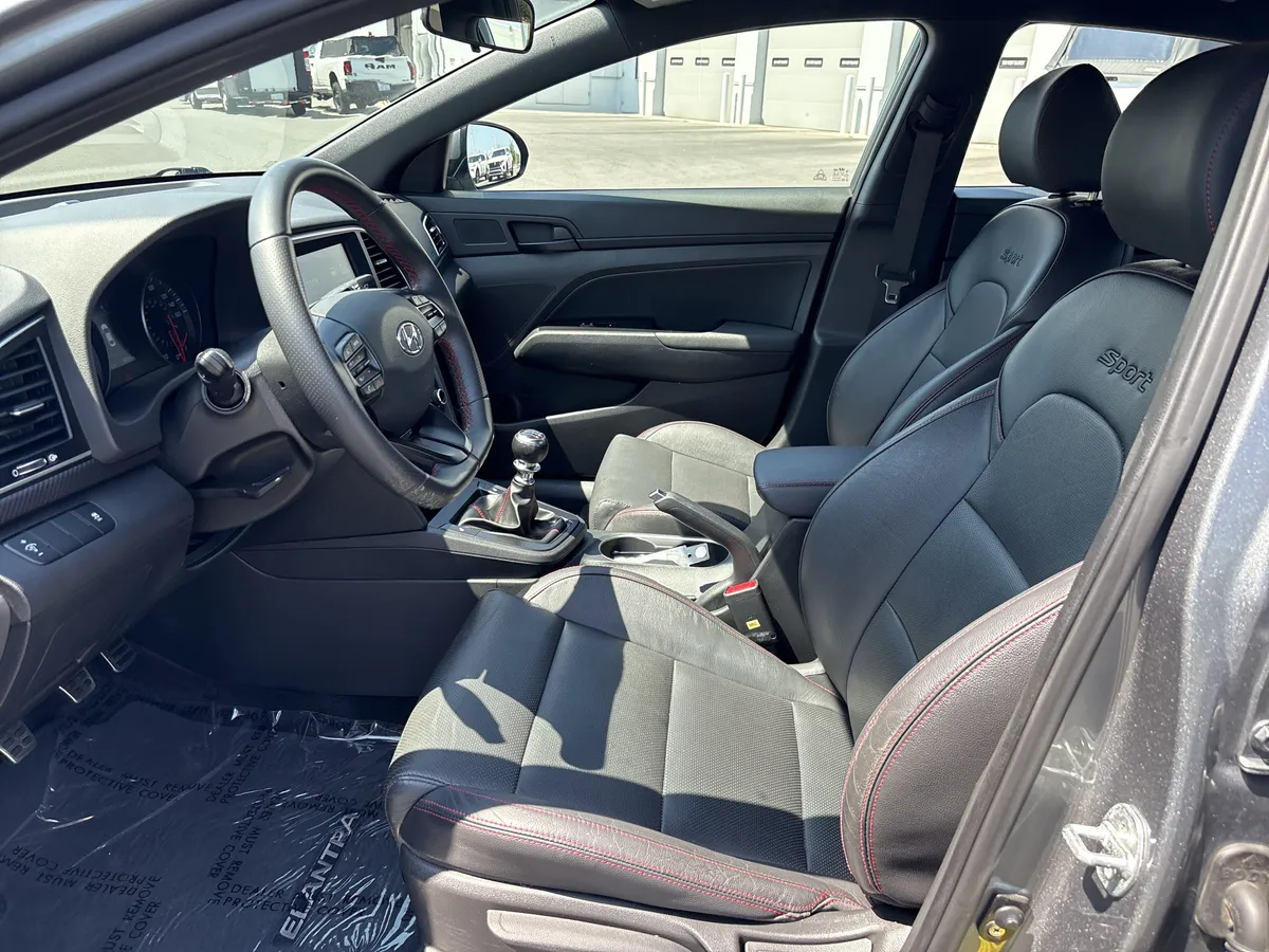 2017 Hyundai Elantra Sport thumbnail 17