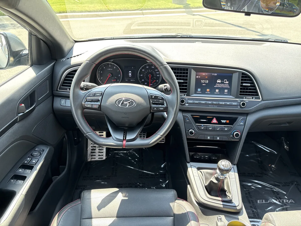 2017 Hyundai Elantra Sport thumbnail 18