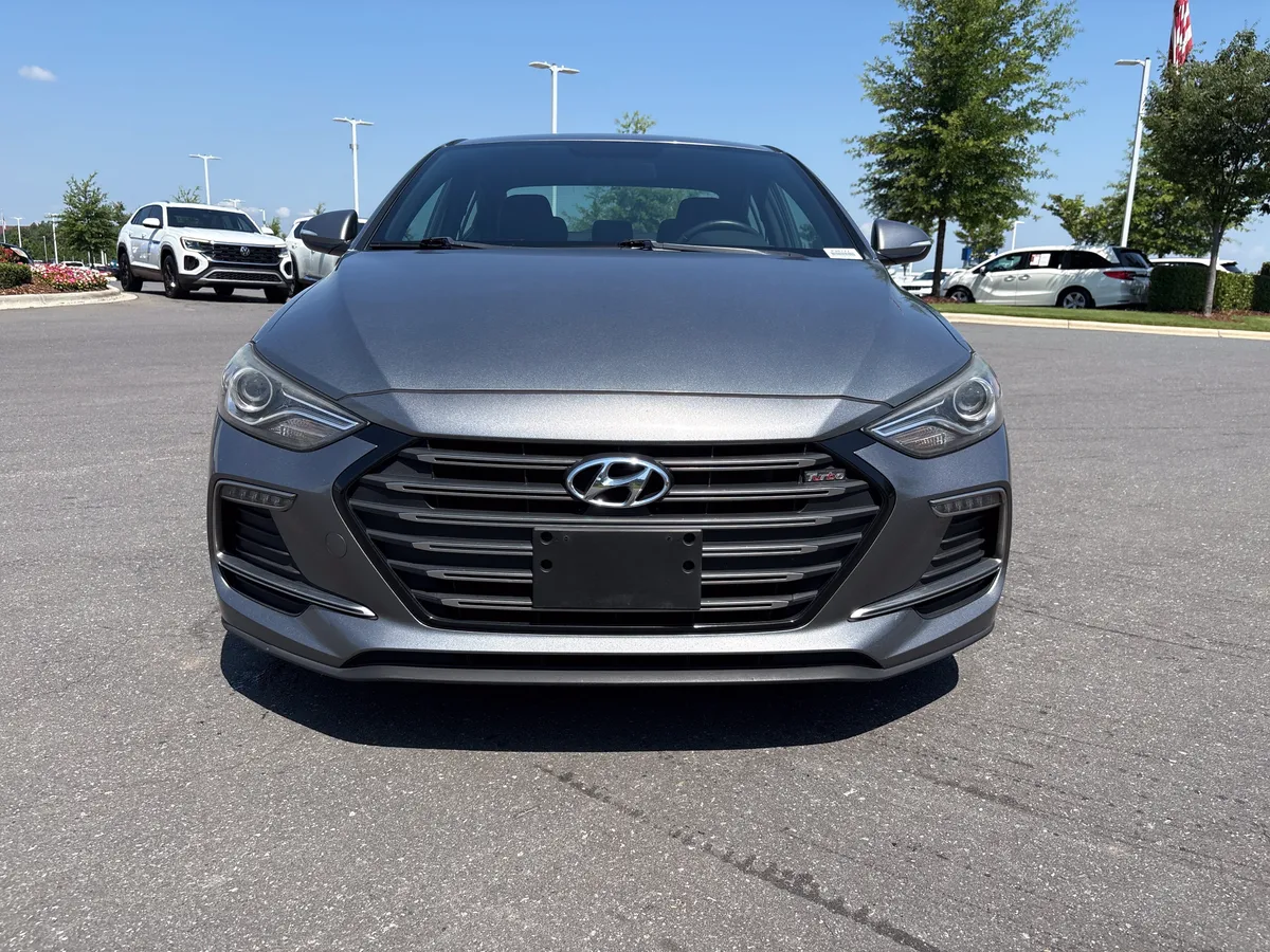 2017 Hyundai Elantra Sport thumbnail 2