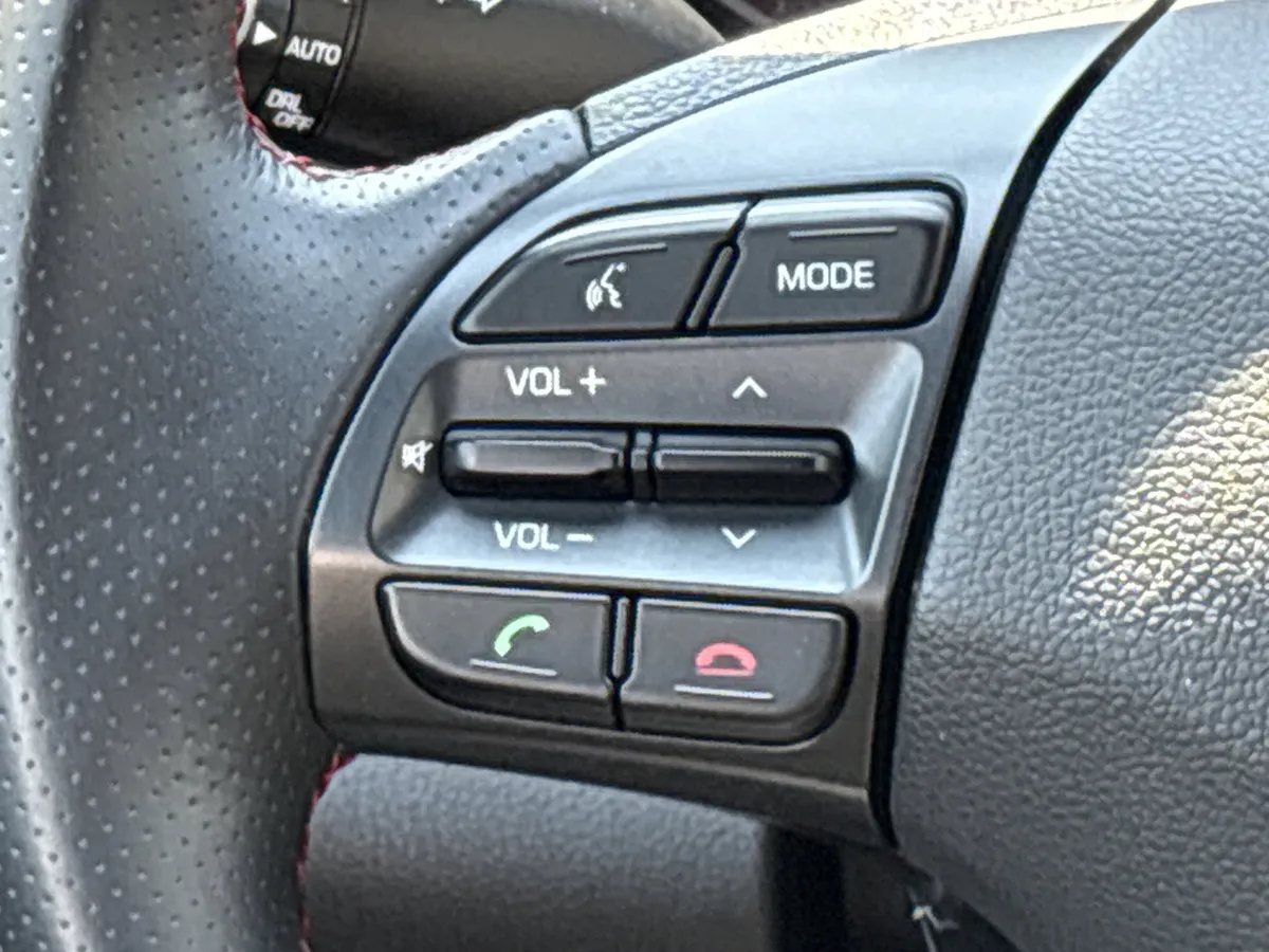 2017 Hyundai Elantra Sport thumbnail 21