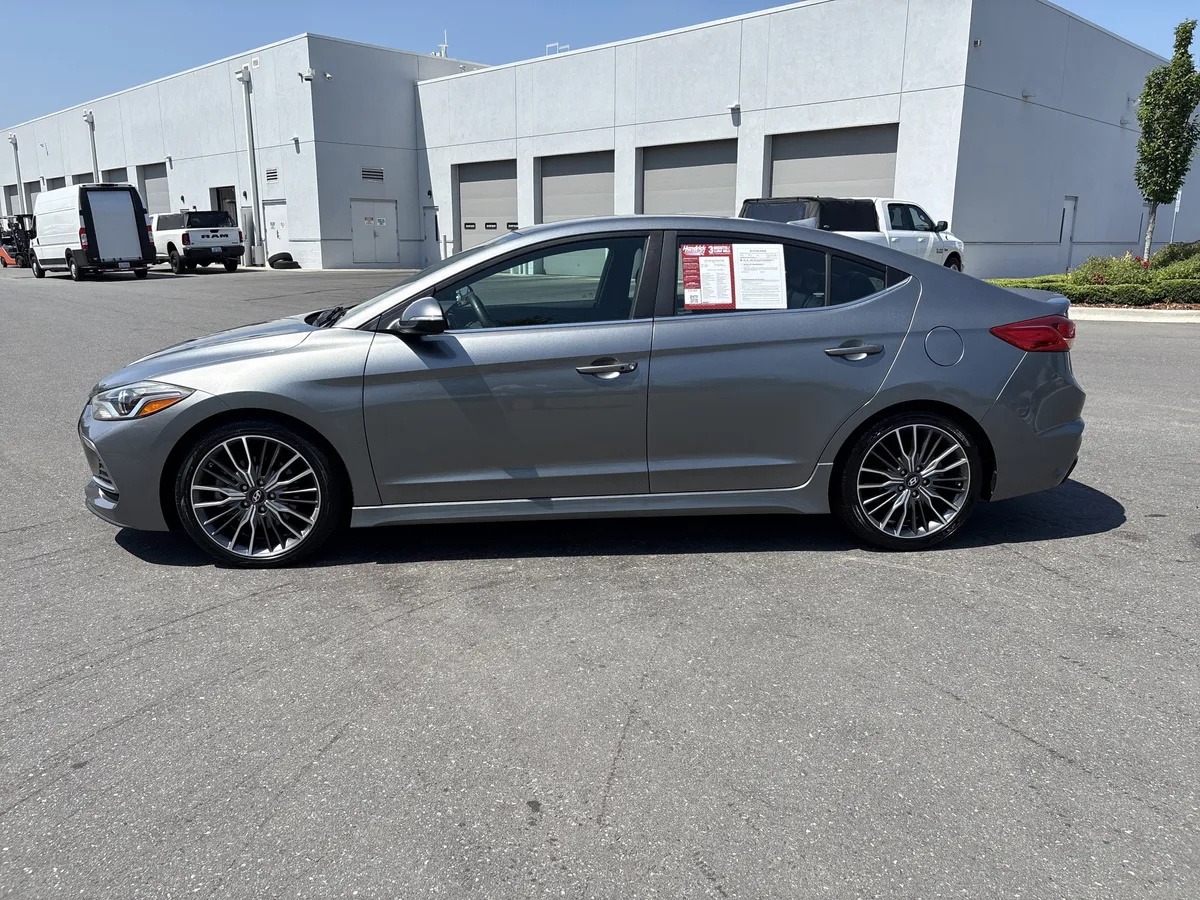2017 Hyundai Elantra Sport thumbnail 6