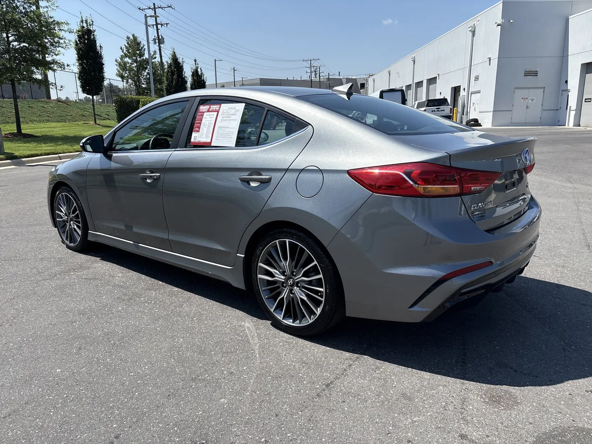 2017 Hyundai Elantra Sport thumbnail 7