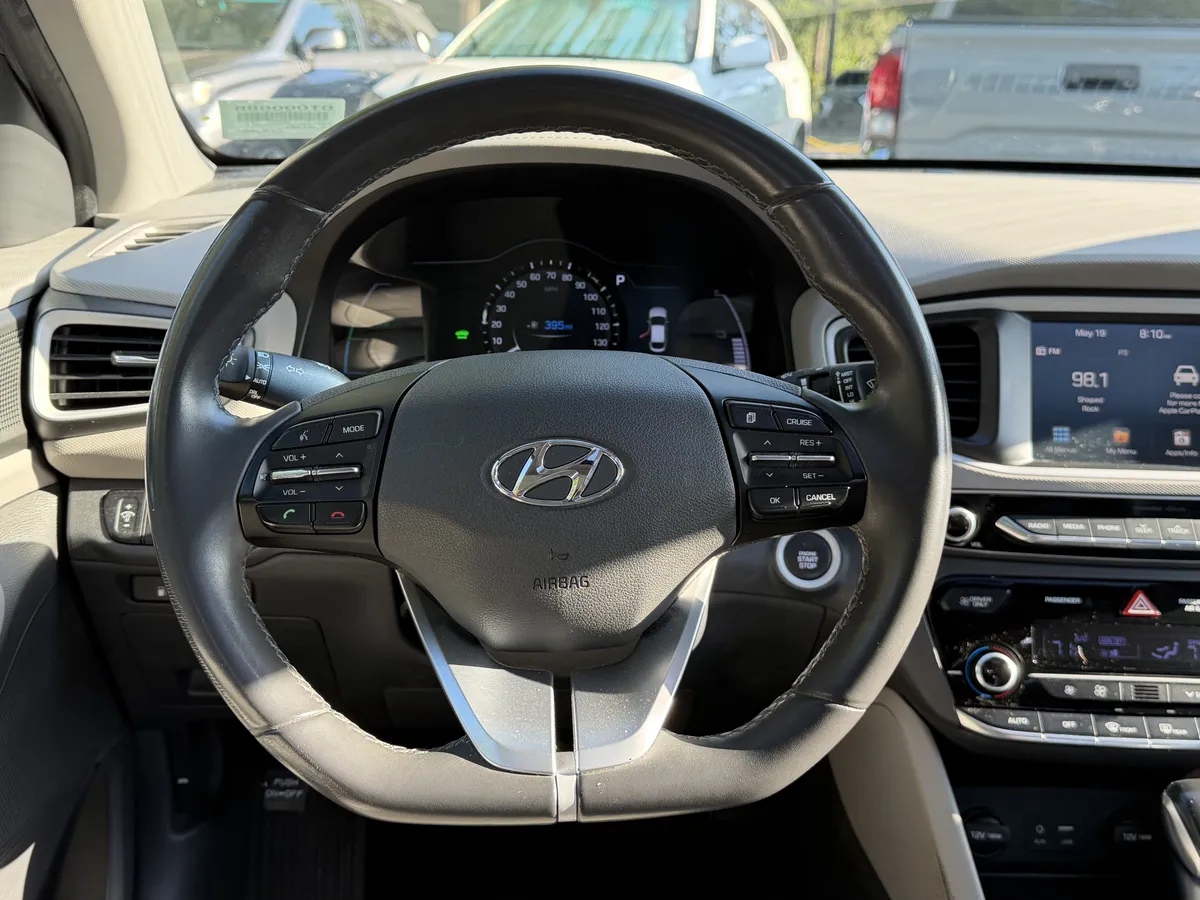 2017 Hyundai Ioniq Hybrid Limited thumbnail 33