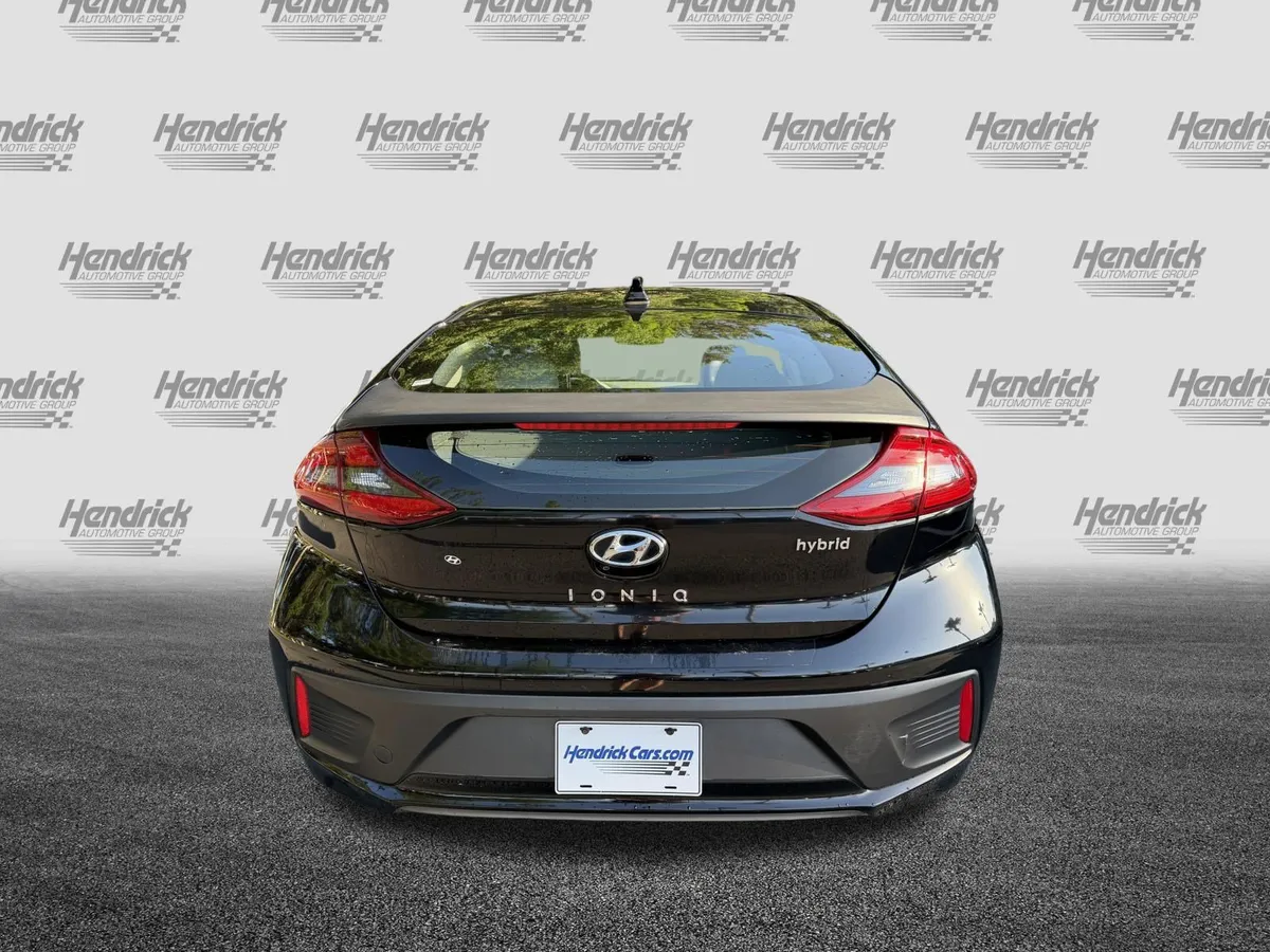 2017 Hyundai Ioniq Hybrid Limited thumbnail 7