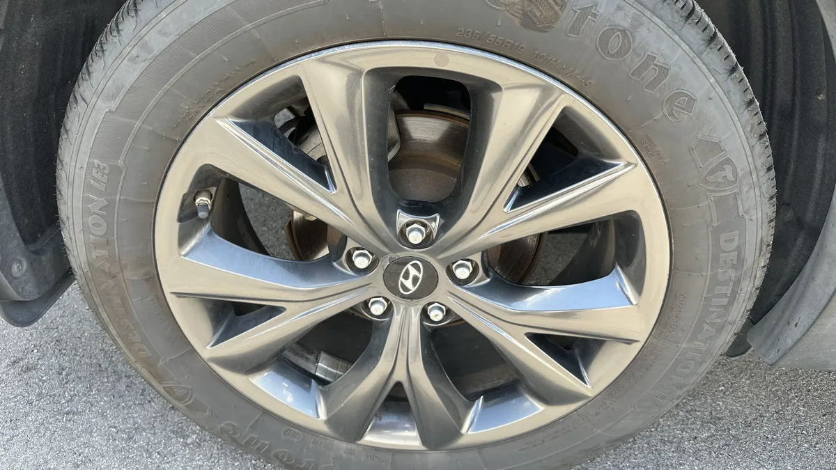 2017 Hyundai Santa Fe Sport 2.0T Ultimate thumbnail 13