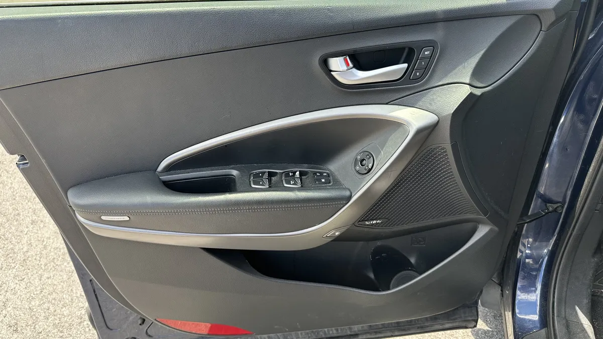 2017 Hyundai Santa Fe Sport 2.0T Ultimate thumbnail 15