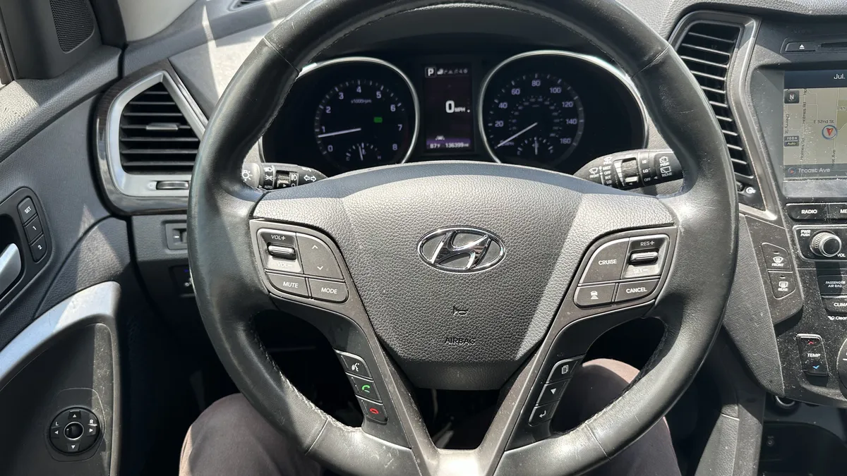 2017 Hyundai Santa Fe Sport 2.0T Ultimate thumbnail 18