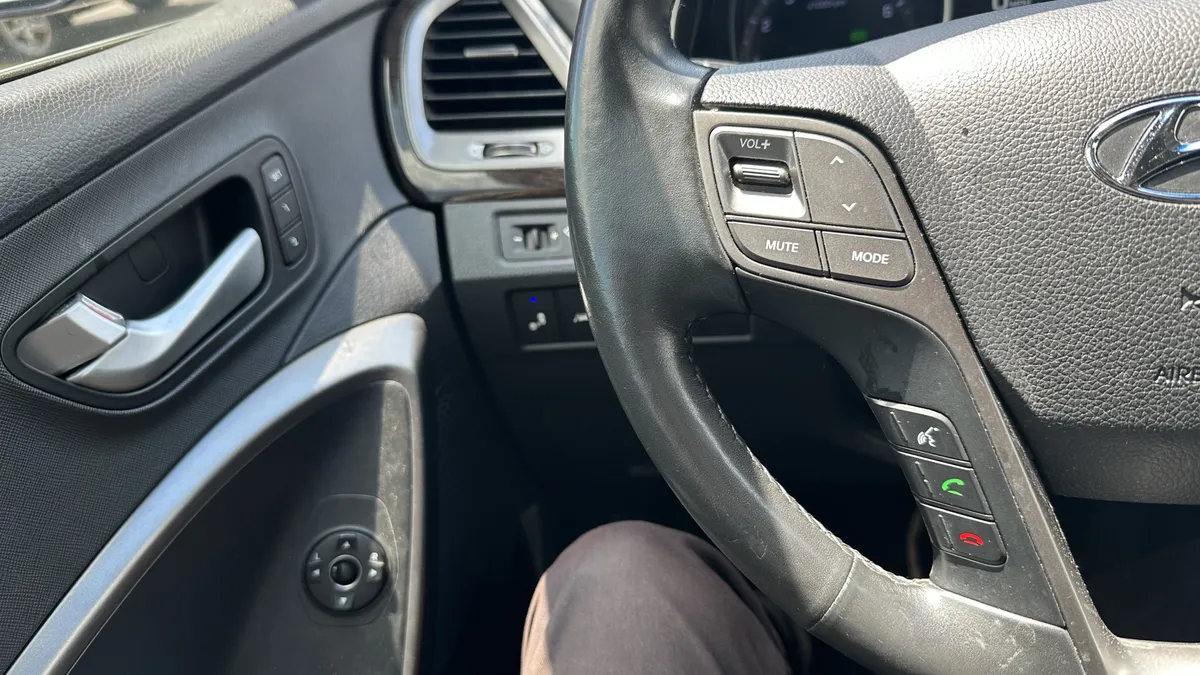 2017 Hyundai Santa Fe Sport 2.0T Ultimate thumbnail 19