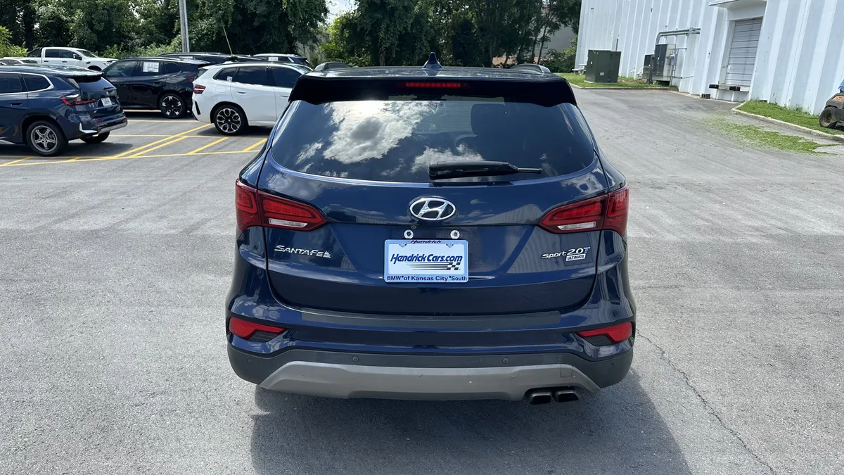 2017 Hyundai Santa Fe Sport 2.0T Ultimate thumbnail 8