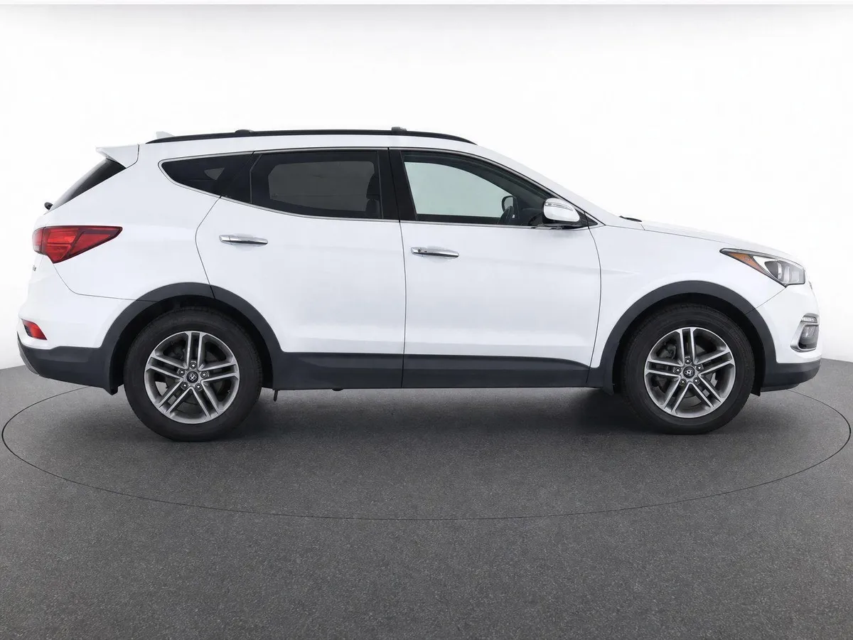 2017 Hyundai Santa Fe Sport 2.4L thumbnail 12