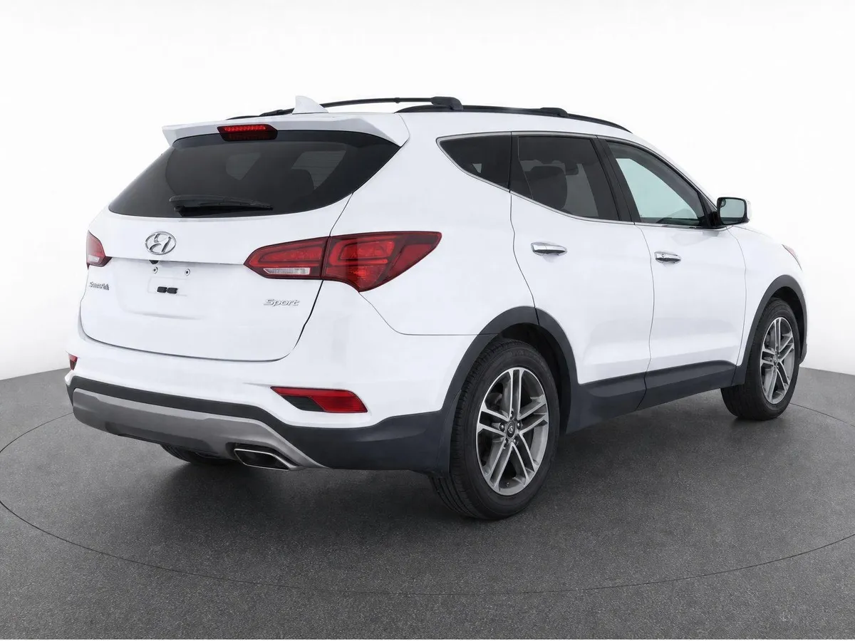 2017 Hyundai Santa Fe Sport 2.4L thumbnail 4