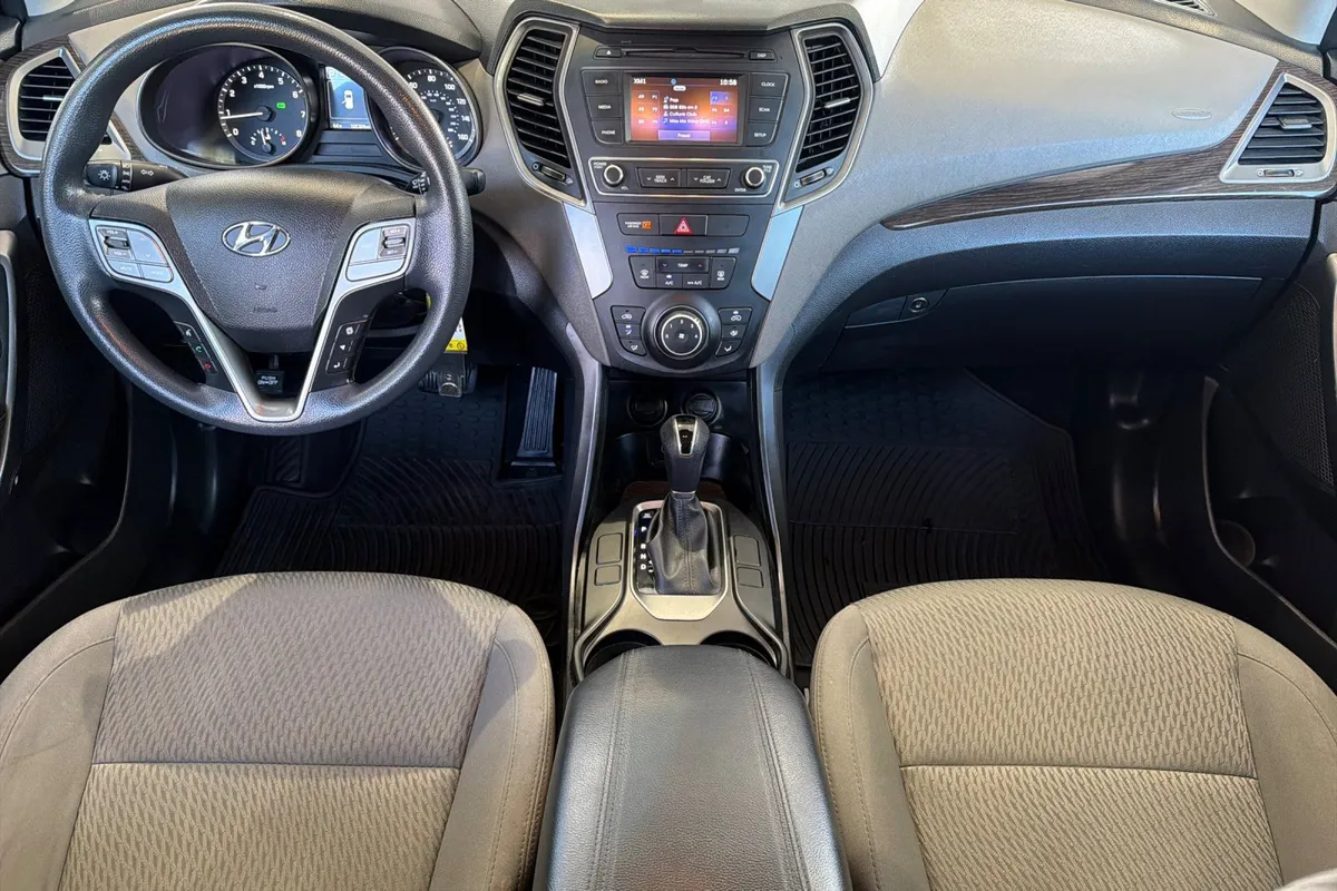 2017 Hyundai Santa Fe Sport 2.4L thumbnail 16