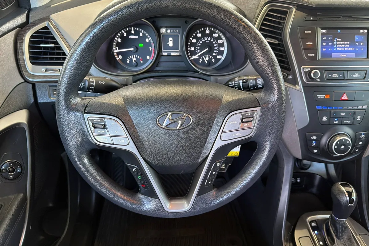 2017 Hyundai Santa Fe Sport 2.4L thumbnail 17