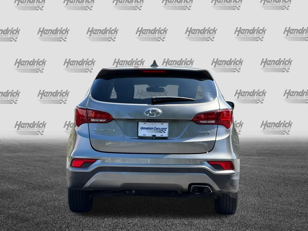2017 Hyundai Santa Fe Sport 2.4L thumbnail 5
