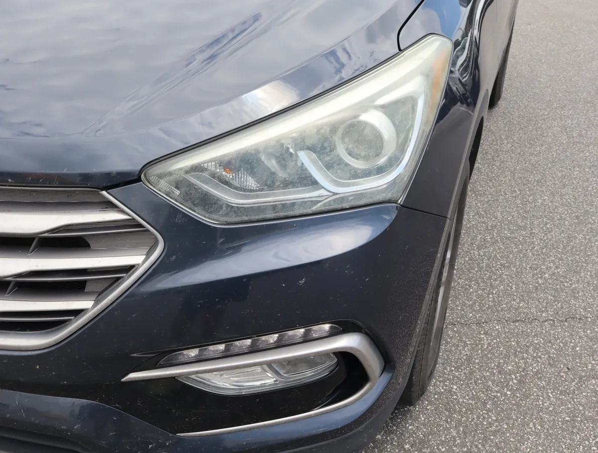 2017 Hyundai Santa Fe Sport 2.4L thumbnail 10