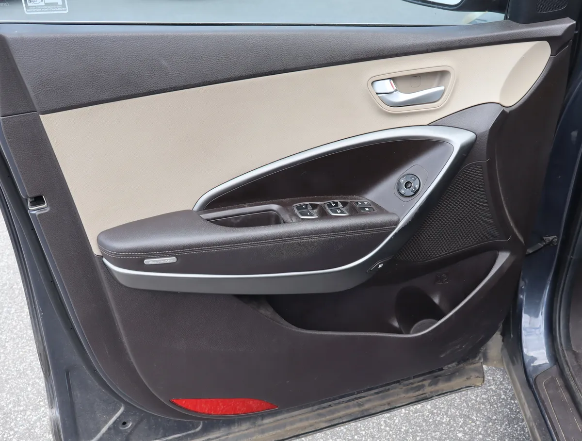 2017 Hyundai Santa Fe Sport 2.4L thumbnail 12