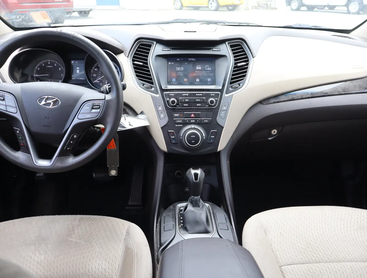2017 Hyundai Santa Fe Sport 2.4L thumbnail 15