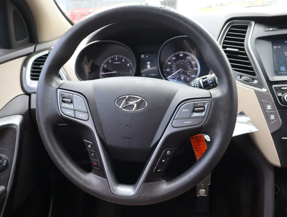 2017 Hyundai Santa Fe Sport 2.4L thumbnail 16