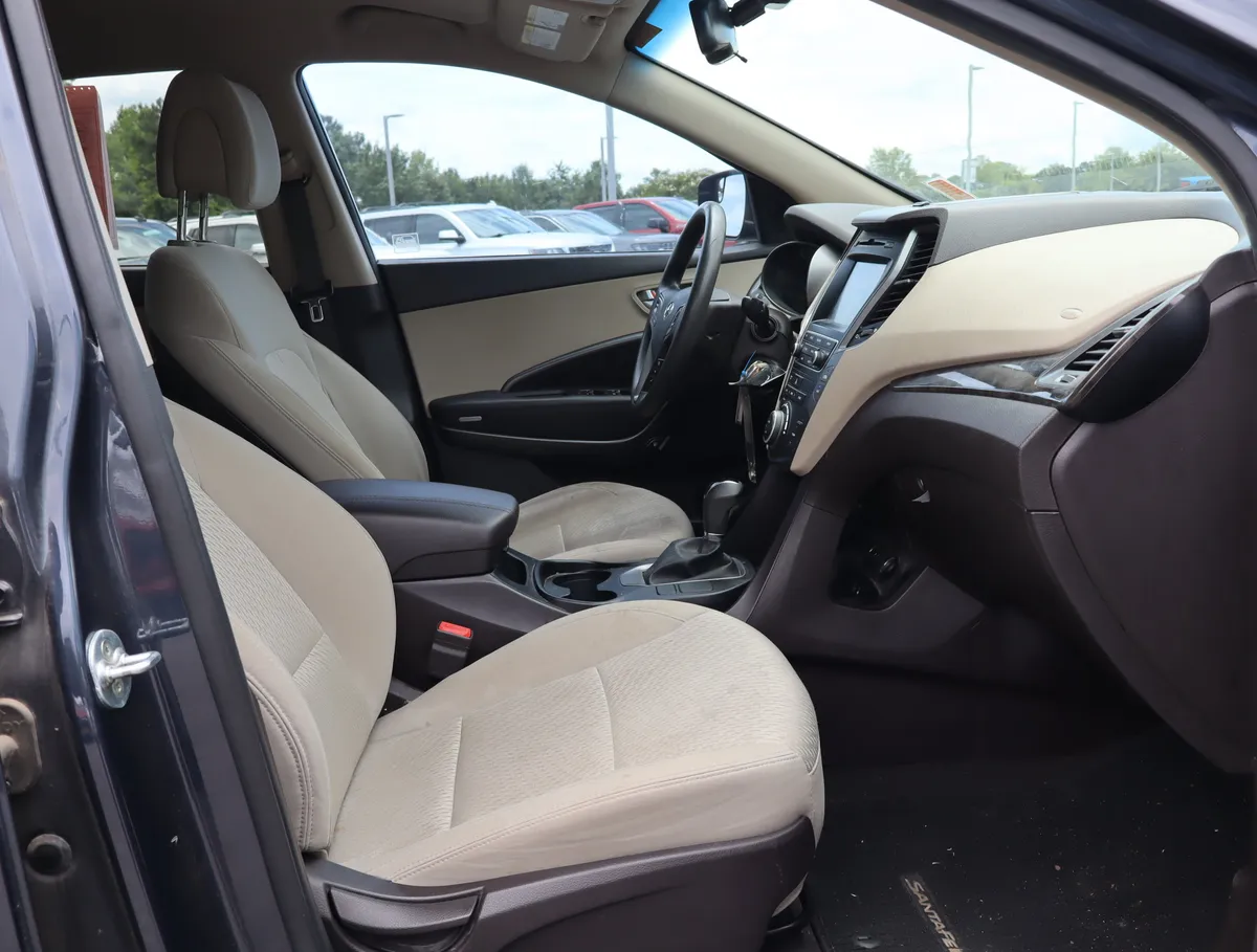2017 Hyundai Santa Fe Sport 2.4L thumbnail 19