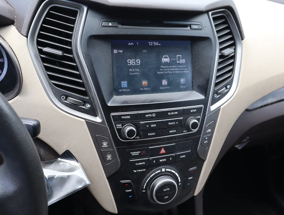 2017 Hyundai Santa Fe Sport 2.4L thumbnail 22