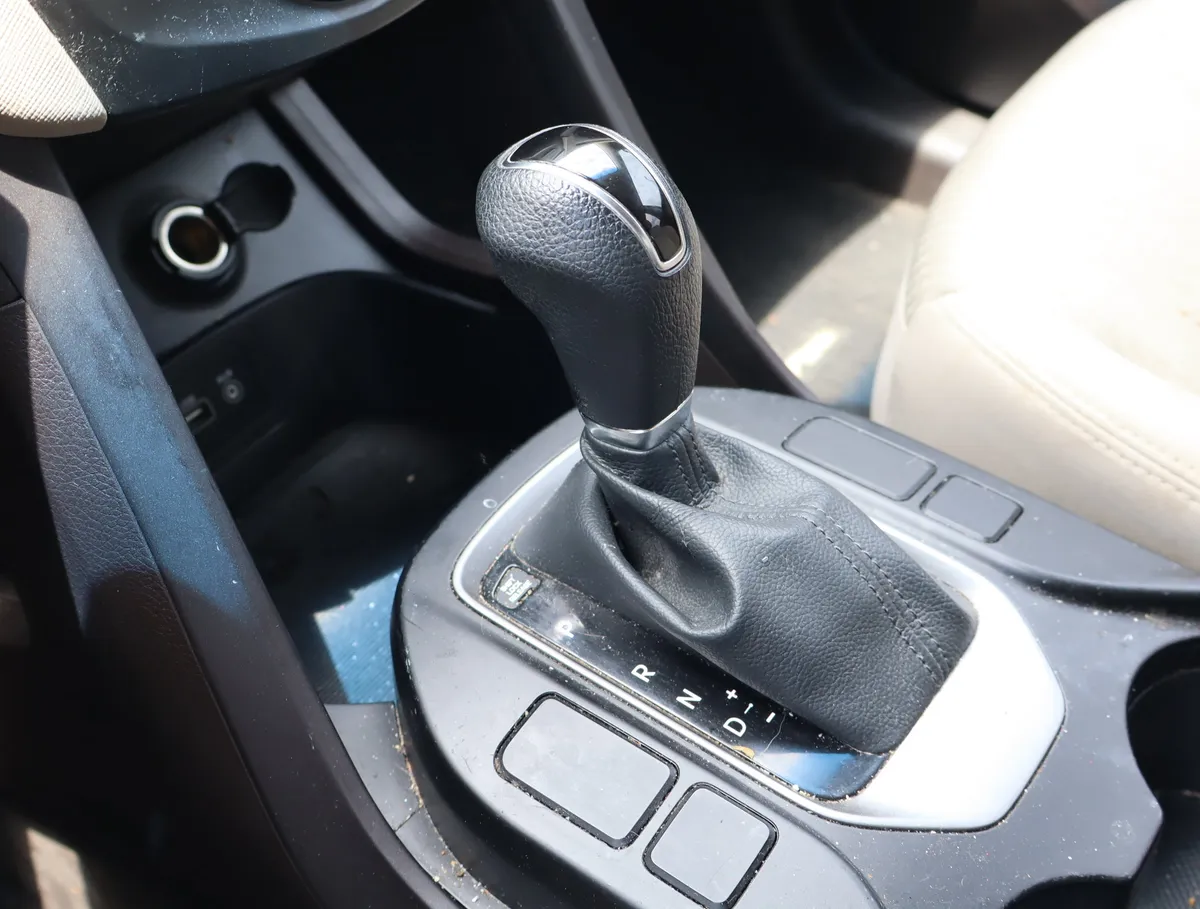 2017 Hyundai Santa Fe Sport 2.4L thumbnail 24