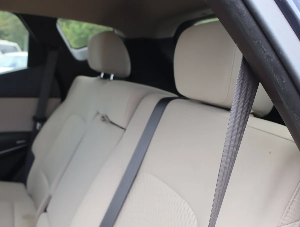 2017 Hyundai Santa Fe Sport 2.4L thumbnail 27