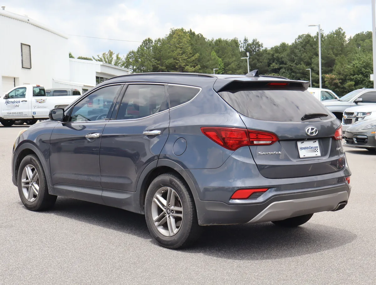 2017 Hyundai Santa Fe Sport 2.4L thumbnail 6