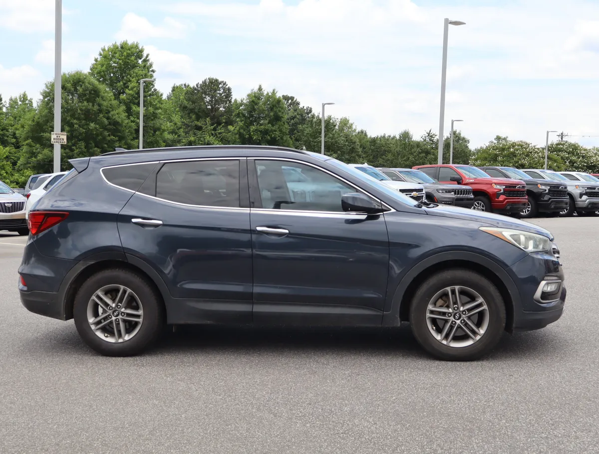 2017 Hyundai Santa Fe Sport 2.4L thumbnail 9