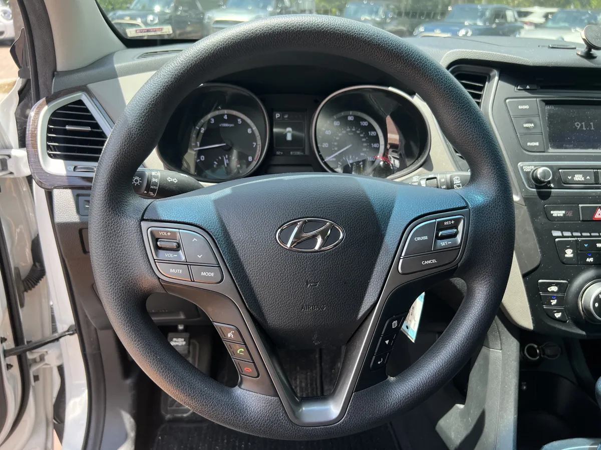2017 Hyundai Santa Fe Sport 2.4L thumbnail 10