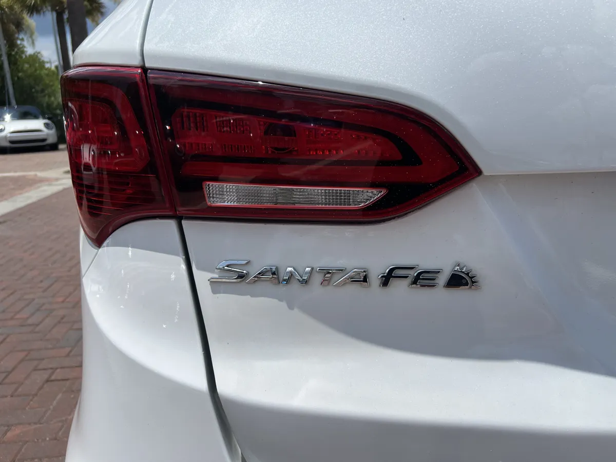 2017 Hyundai Santa Fe Sport 2.4L thumbnail 20