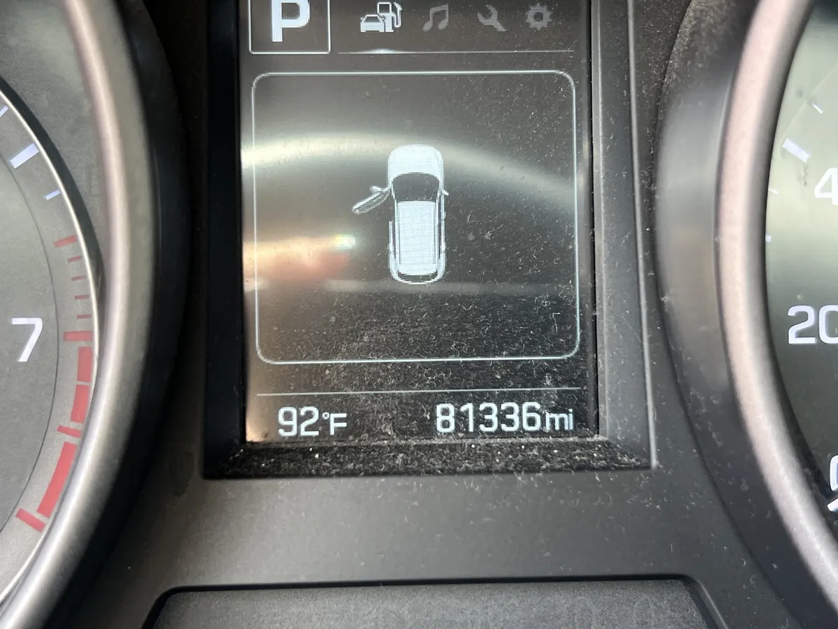 2017 Hyundai Santa Fe Sport 2.4L thumbnail 23