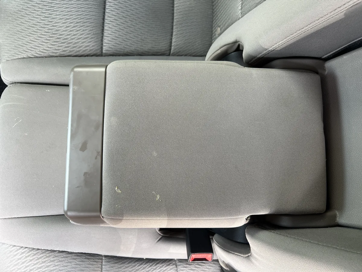 2017 Hyundai Santa Fe Sport 2.4L thumbnail 38