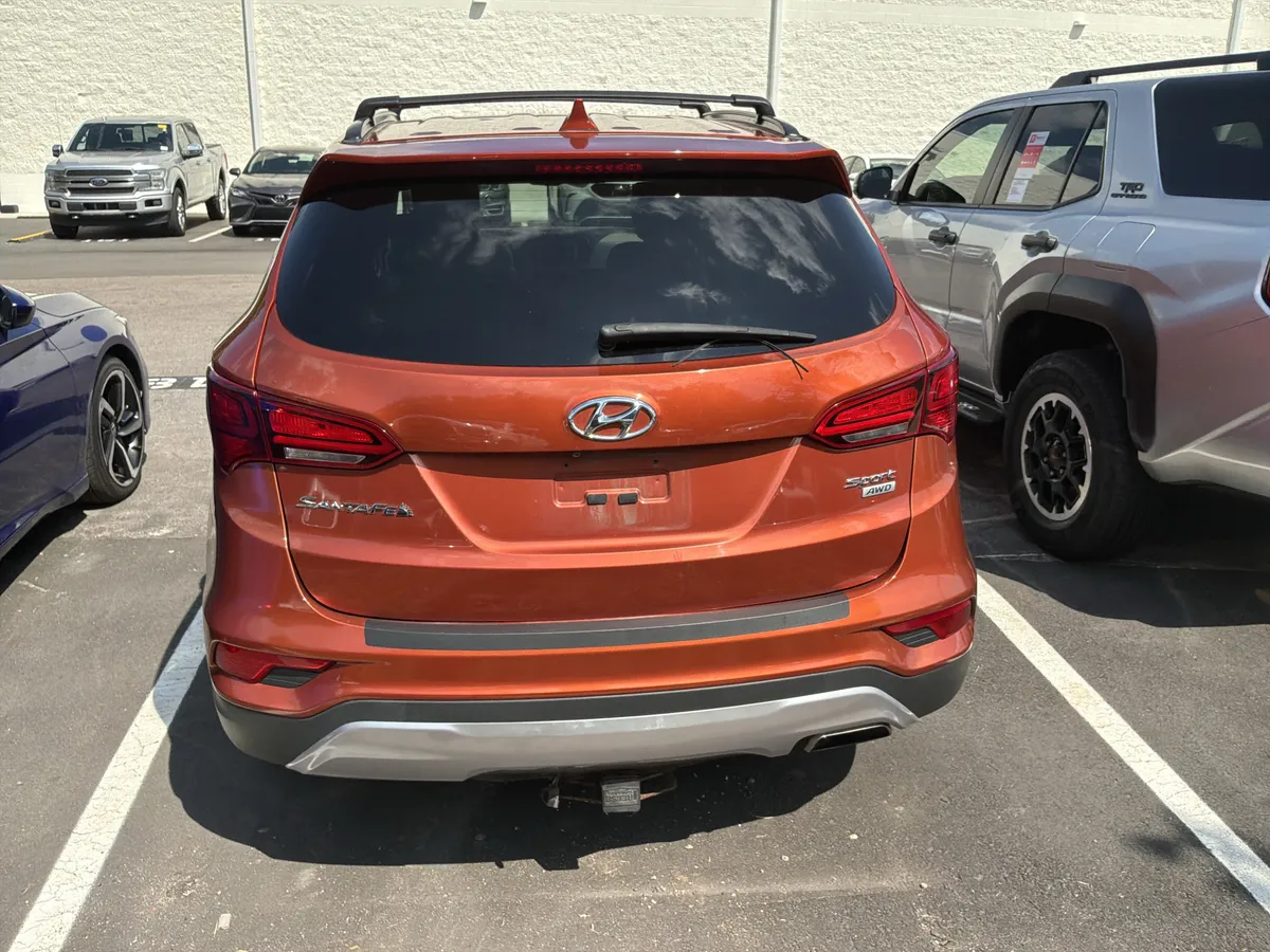2017 Hyundai Santa Fe Sport 2.4L thumbnail 8