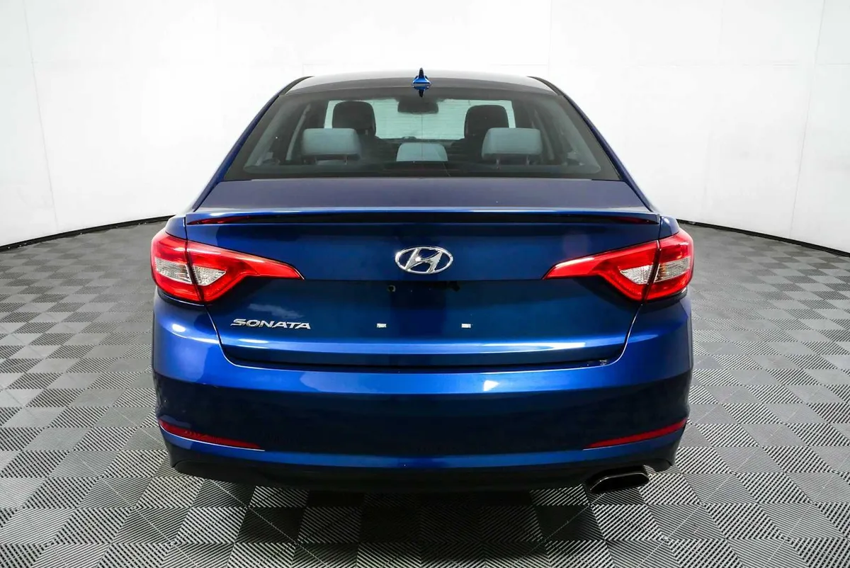 2017 HYUNDAI SONATA SE thumbnail 25