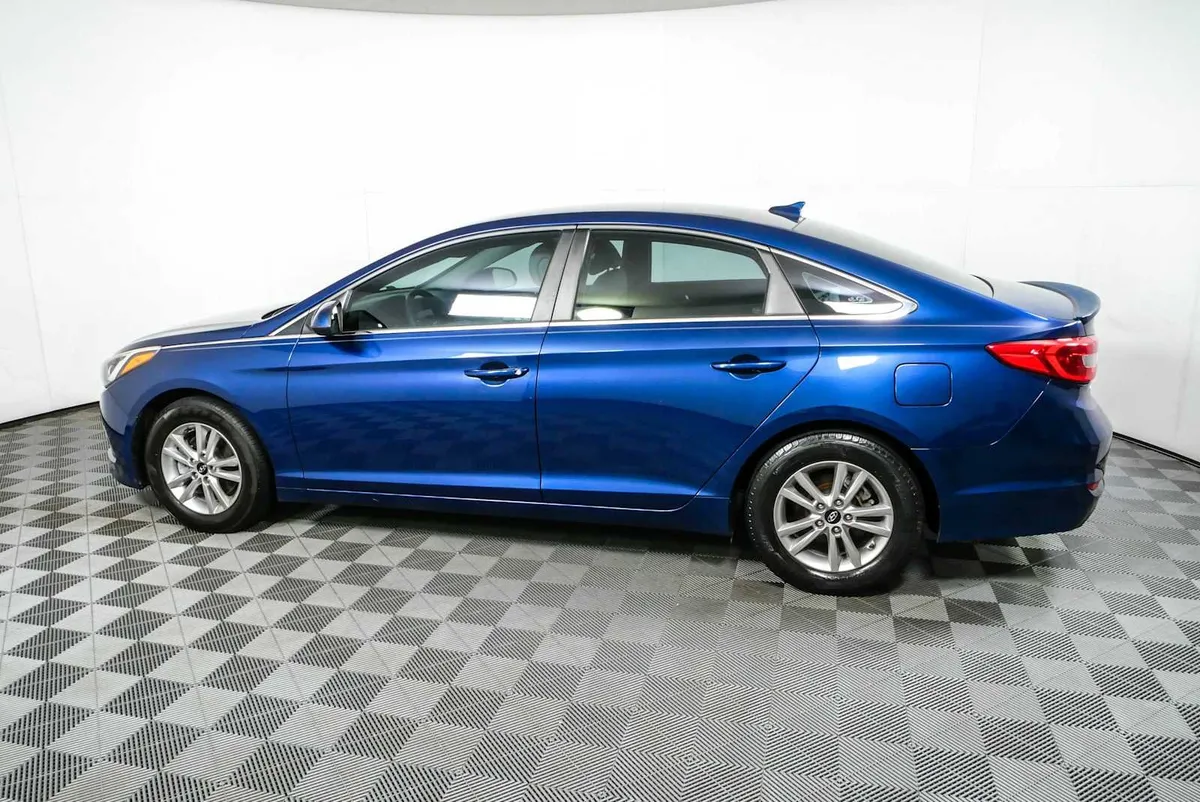 2017 HYUNDAI SONATA SE thumbnail 27