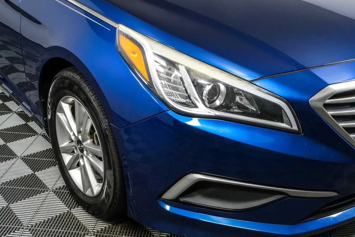 2017 HYUNDAI SONATA SE thumbnail 33