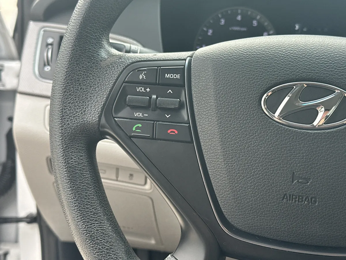 2017 Hyundai Sonata SE thumbnail 28