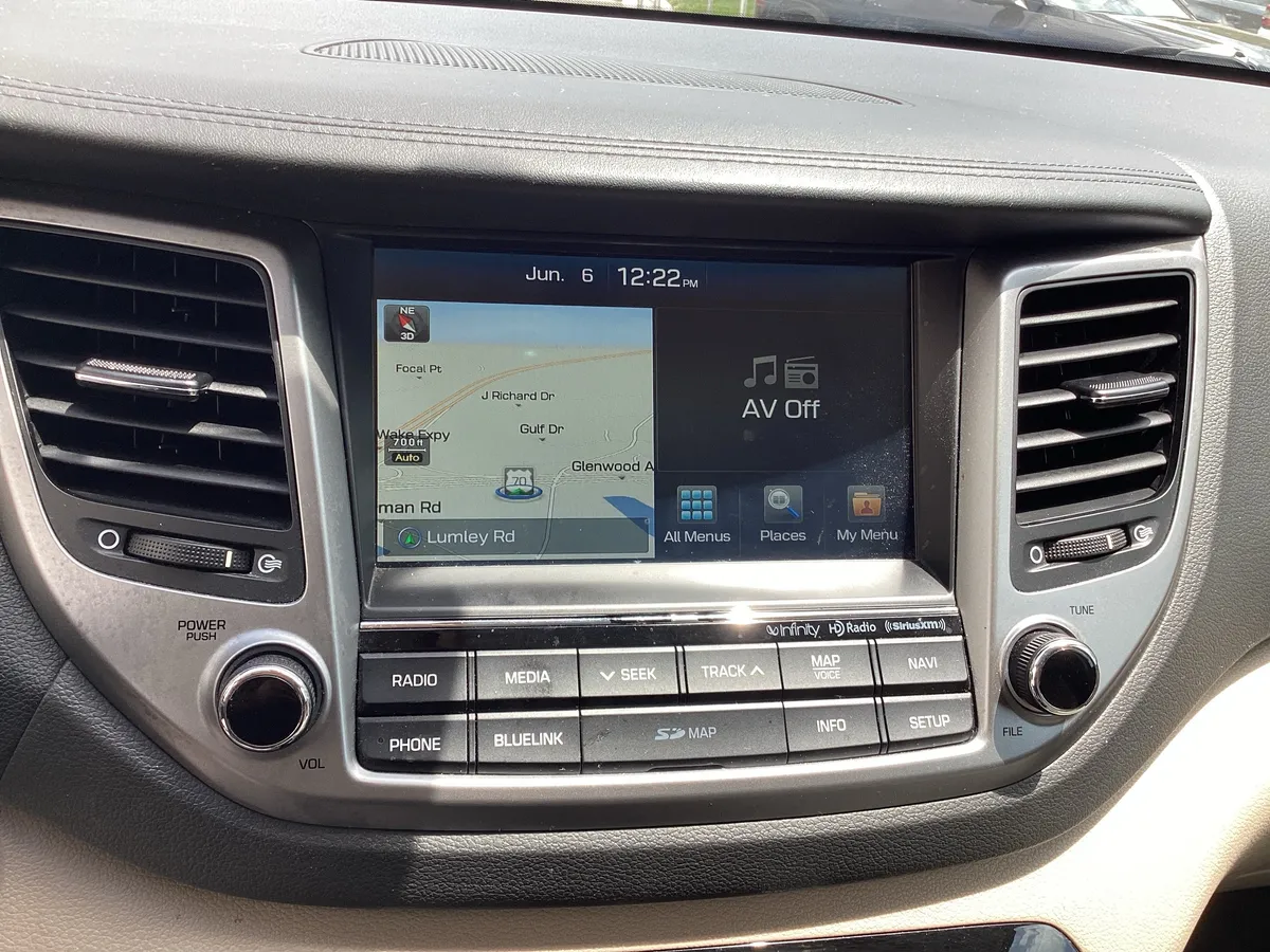 2017 Hyundai Tucson Limited thumbnail 28