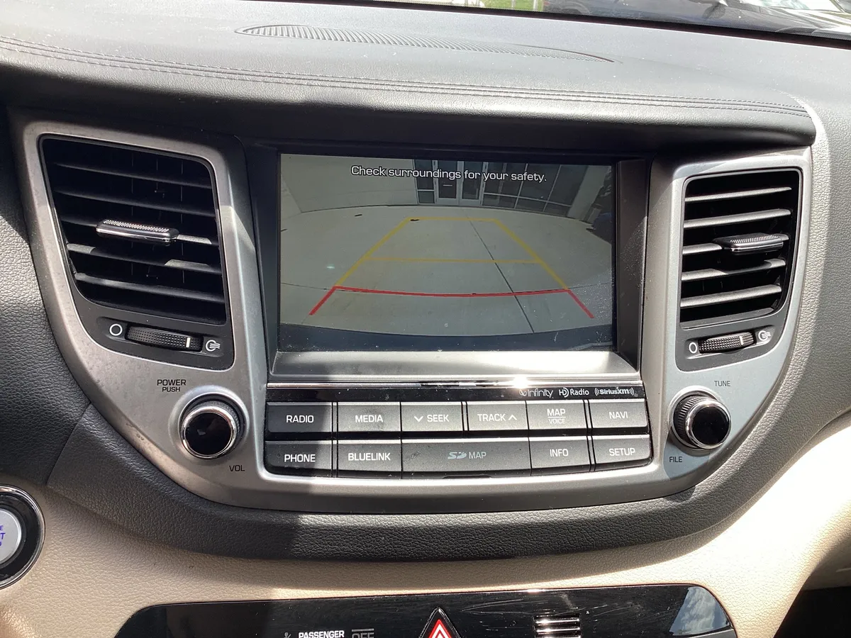 2017 Hyundai Tucson Limited thumbnail 29